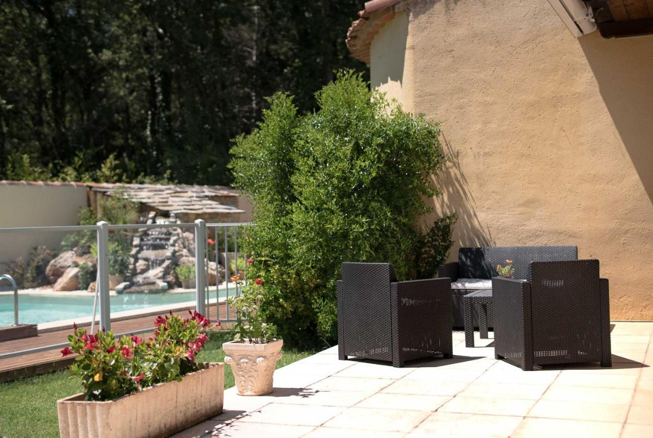 Mas Des Sentes Petit T1 Apartamento Nans-les-Pins Exterior foto