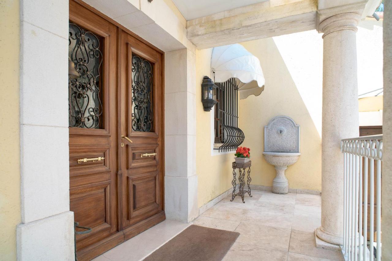 Mas Des Sentes Petit T1 Apartamento Nans-les-Pins Exterior foto
