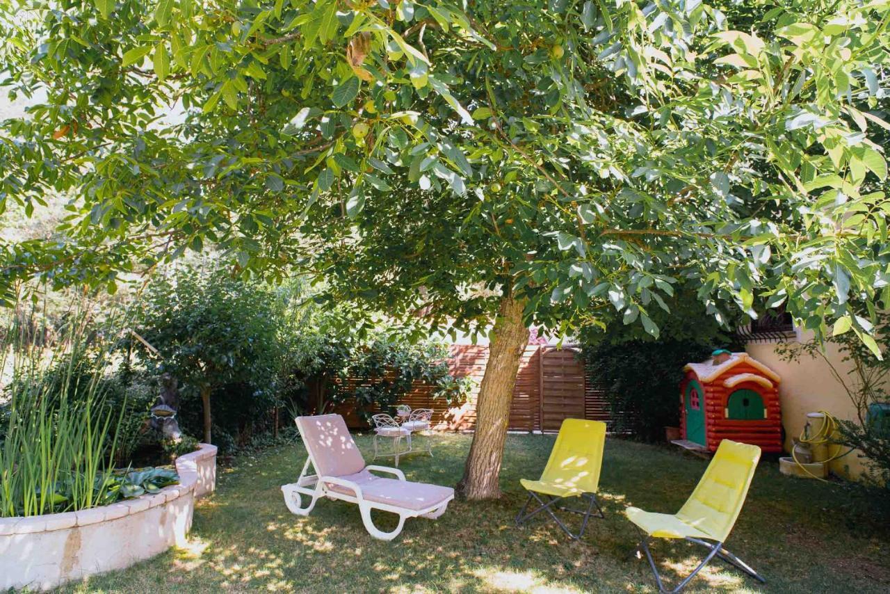 Mas Des Sentes Petit T1 Apartamento Nans-les-Pins Exterior foto