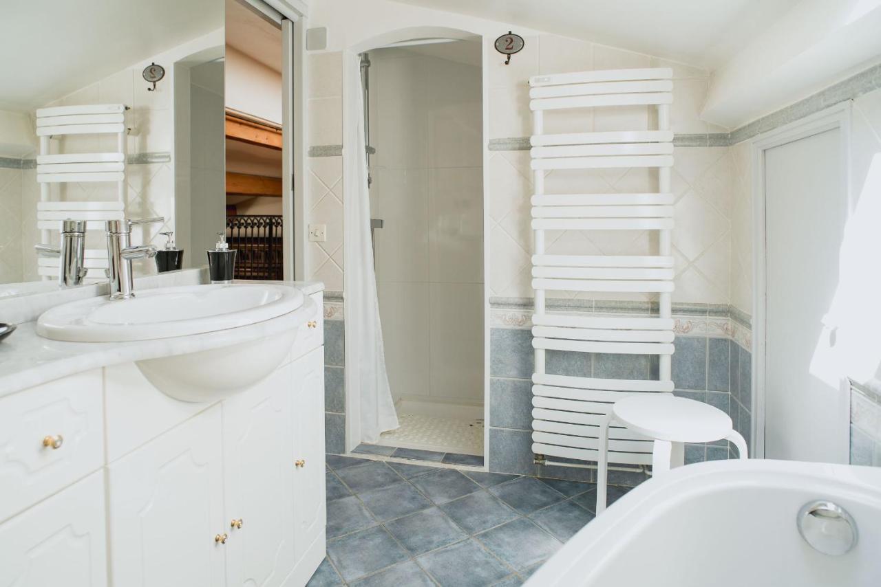 Mas Des Sentes Petit T1 Apartamento Nans-les-Pins Exterior foto
